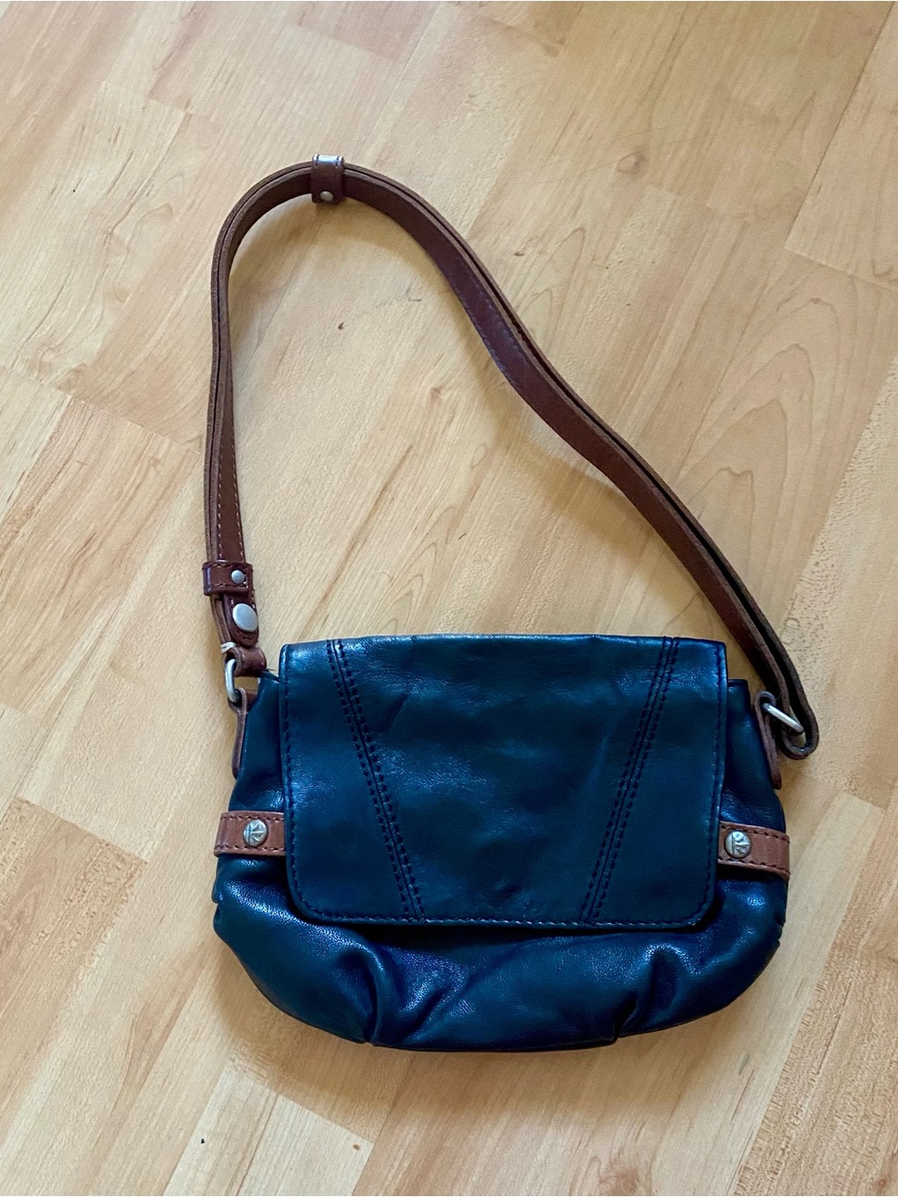Ellington Black Leather Shoulder Brown Trim Small Purse